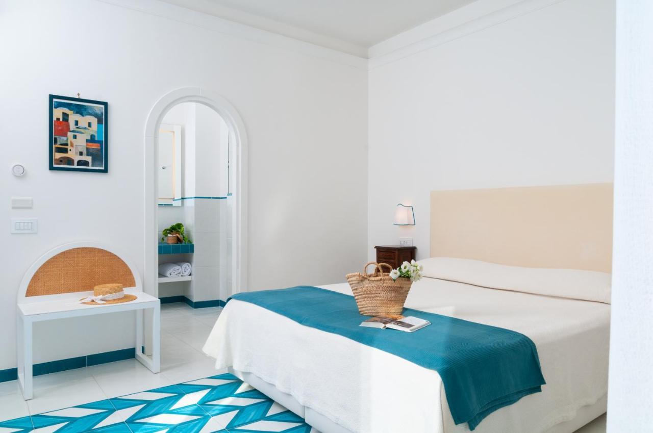 Doppel-/Zweibettzimmer mit Meerblick