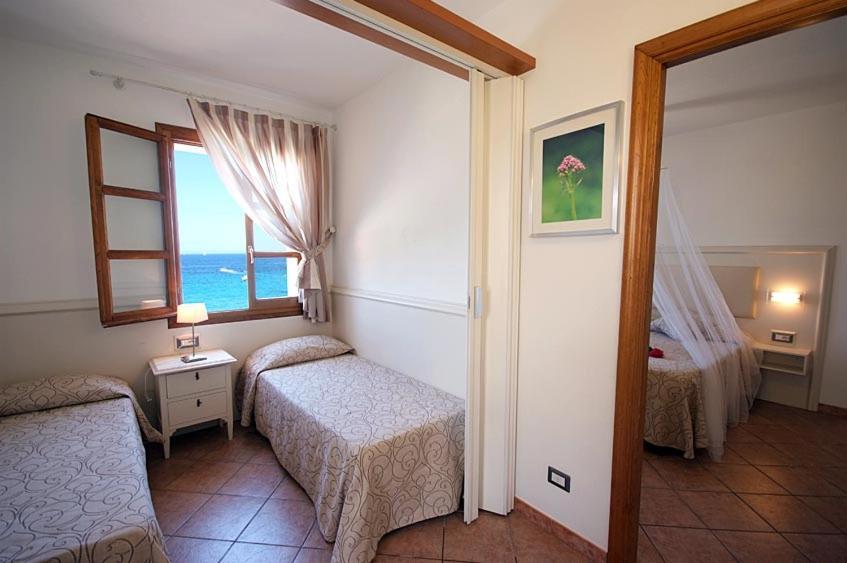 Camera Familiare con Vista Mare