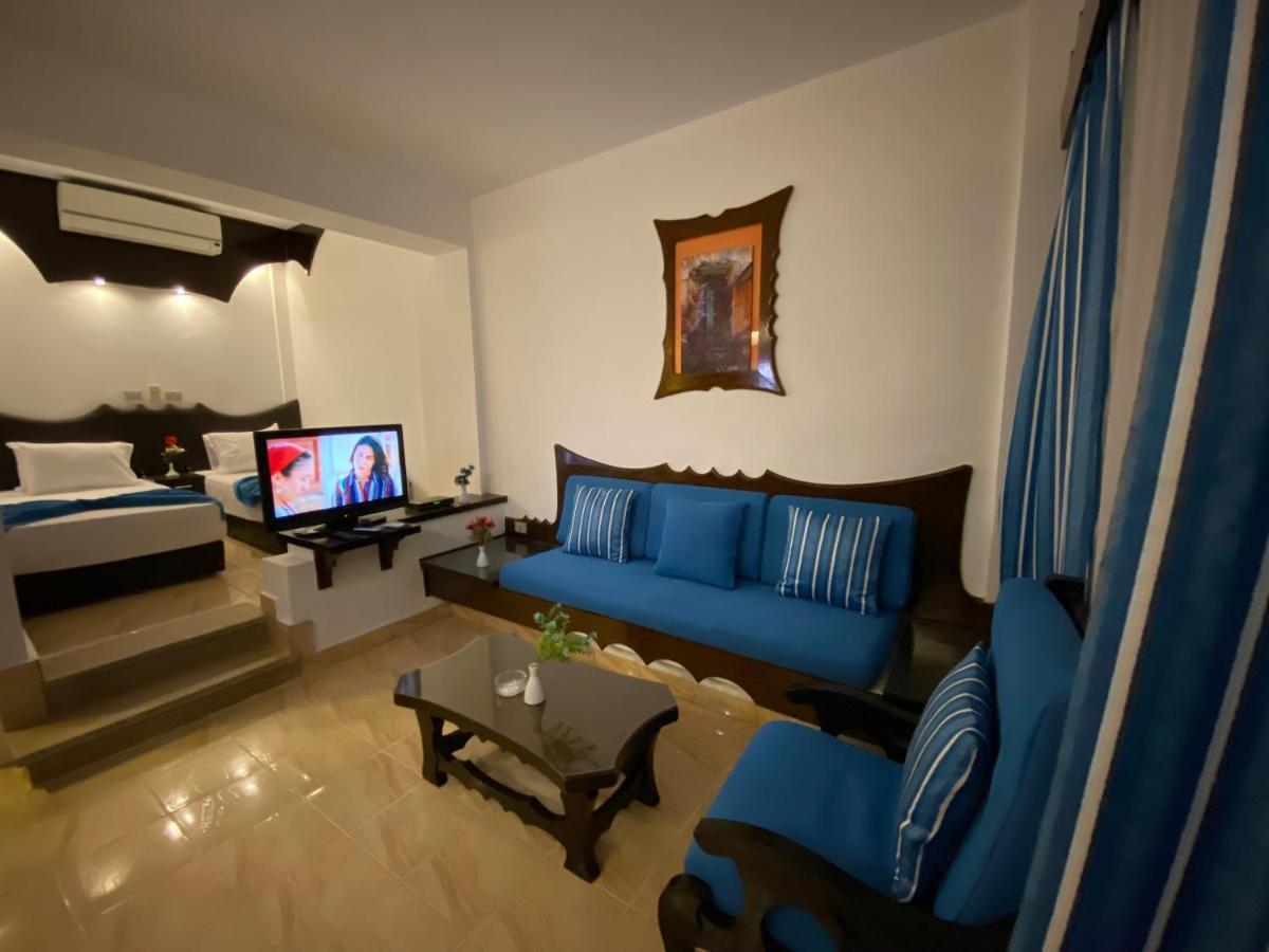 Habitación Doble con vistas a la piscina