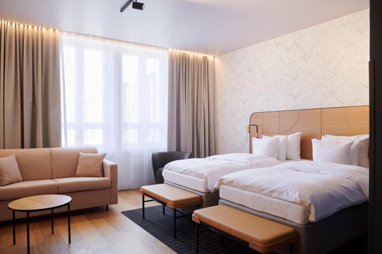 Twin Room,1436067412:JPEG
