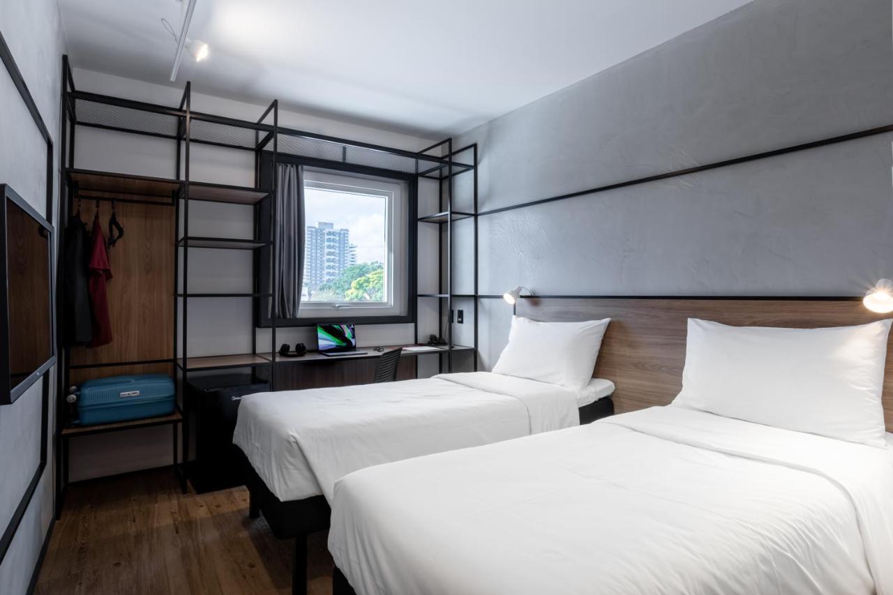 Quarto Standard com 2 Camas de Solteiro