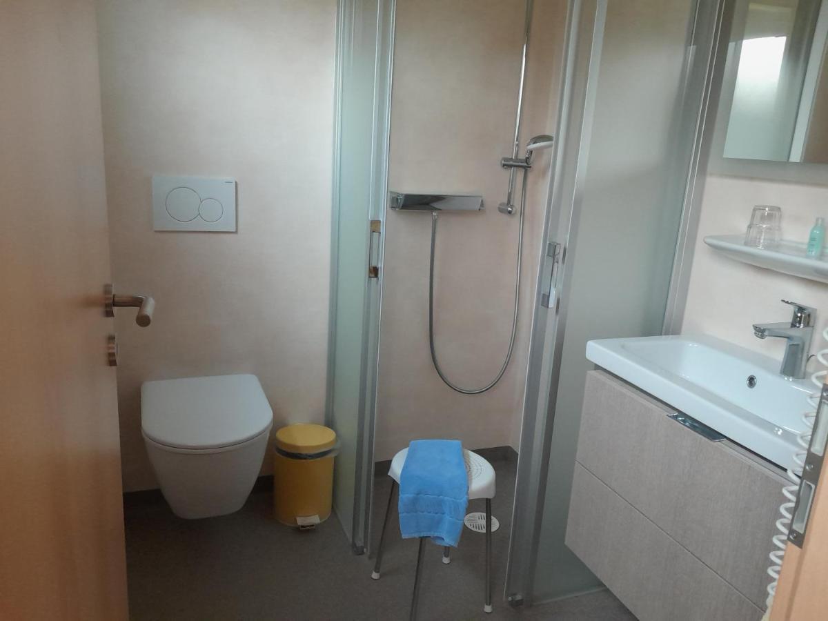 Doppelzimmer mit Zustellbett