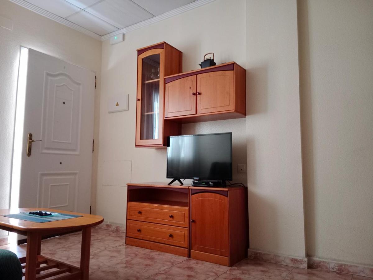One-Bedroom Apartment,692158611:JPEG