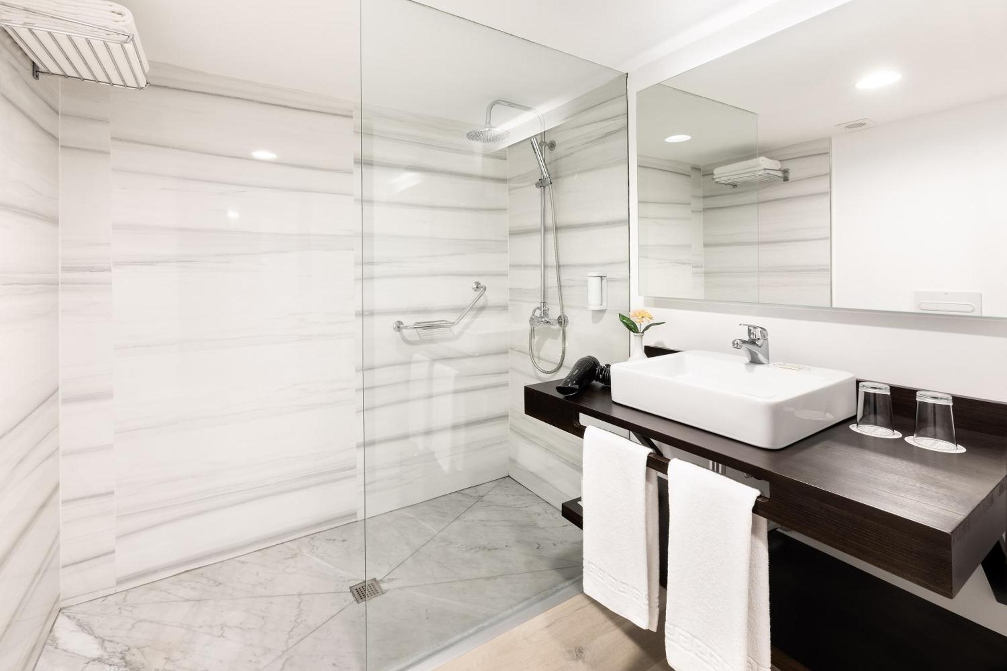 Habitación Familiar con balcón