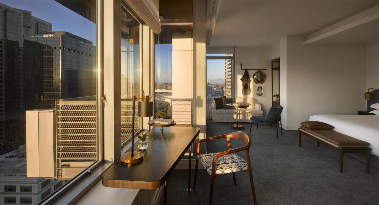Premium King Room with Balcony and City View