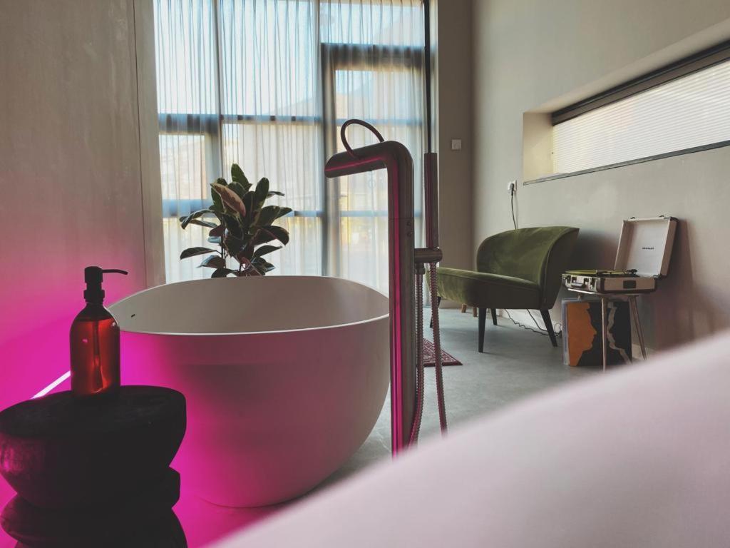 Deluxe Studio met Kingsize Bed en Bad