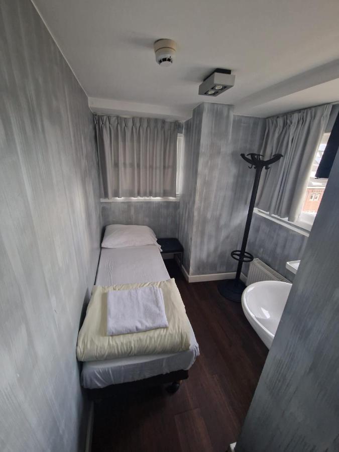 Single Room,1651741230:JPEG
