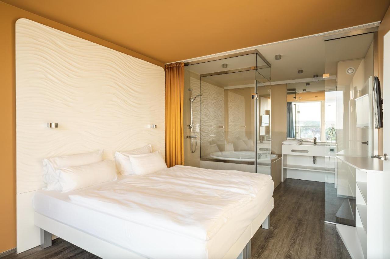 Suite seitlicher Meerblick mit Balkon,930487903:JPEG