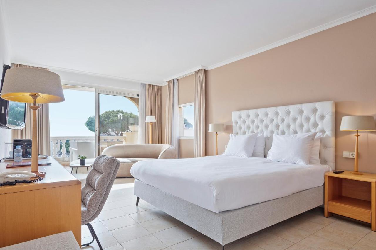 Junior Suite with Balcony,135995721:JPEG