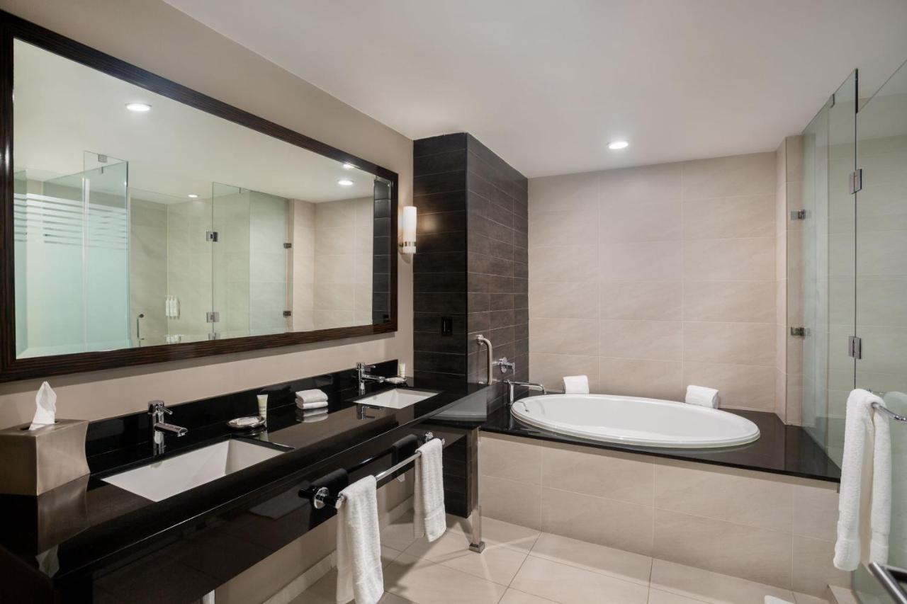 Suite de 1 dormitorio con vistas a la ciudad - 1 cama grande