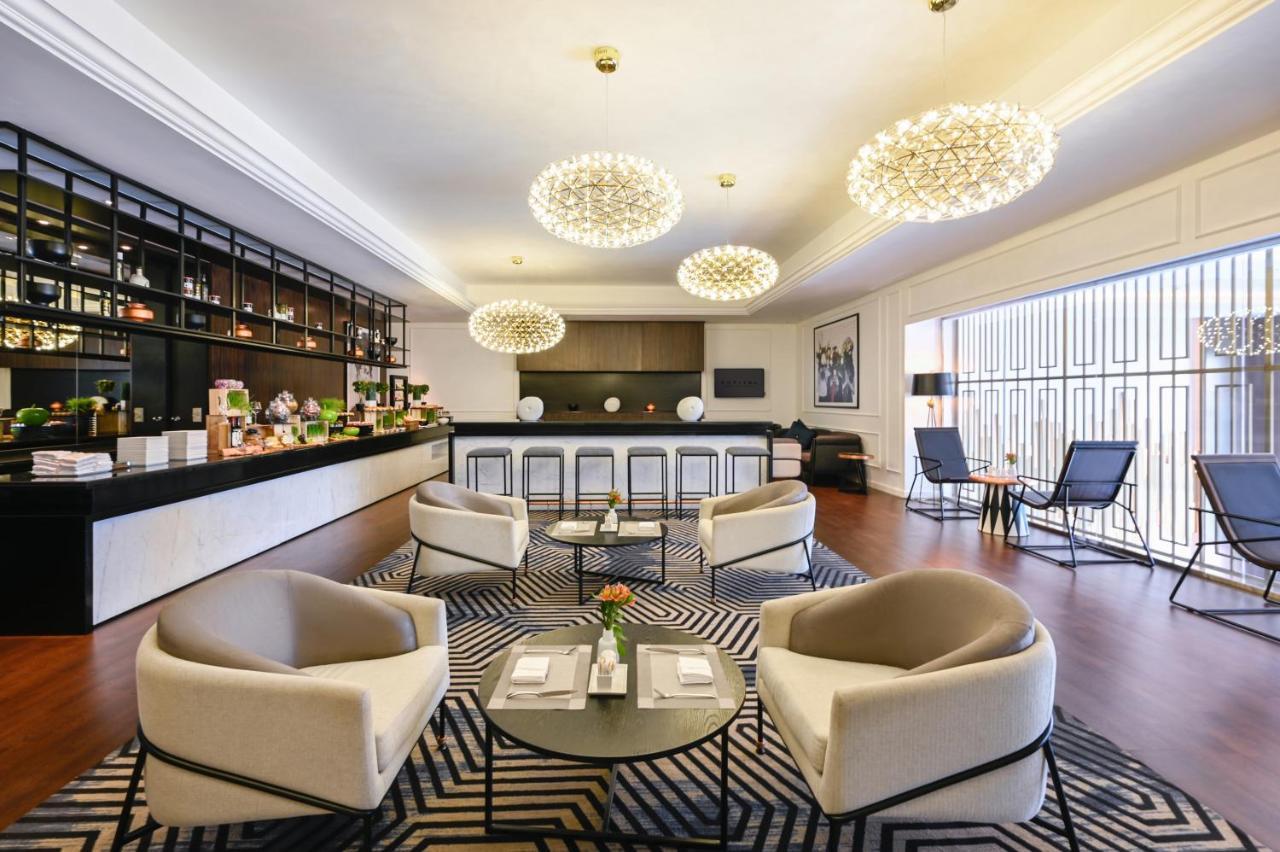 Junior King Suite with Partial Sea View - Club Access,1742644836:JPEG