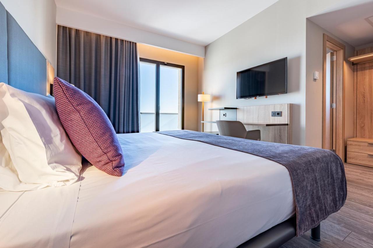 Double Room with Sea View and Terrace,1322044186:JPEG