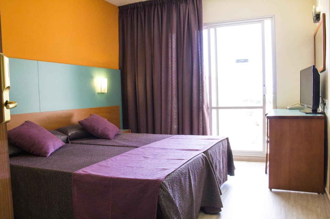Double Room (1 Adult + 1 Child),1340125577:JPEG