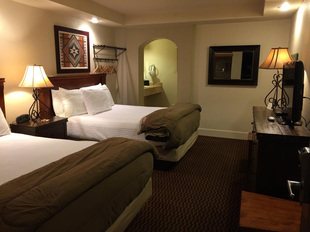 Queen Room with Two Queen Beds