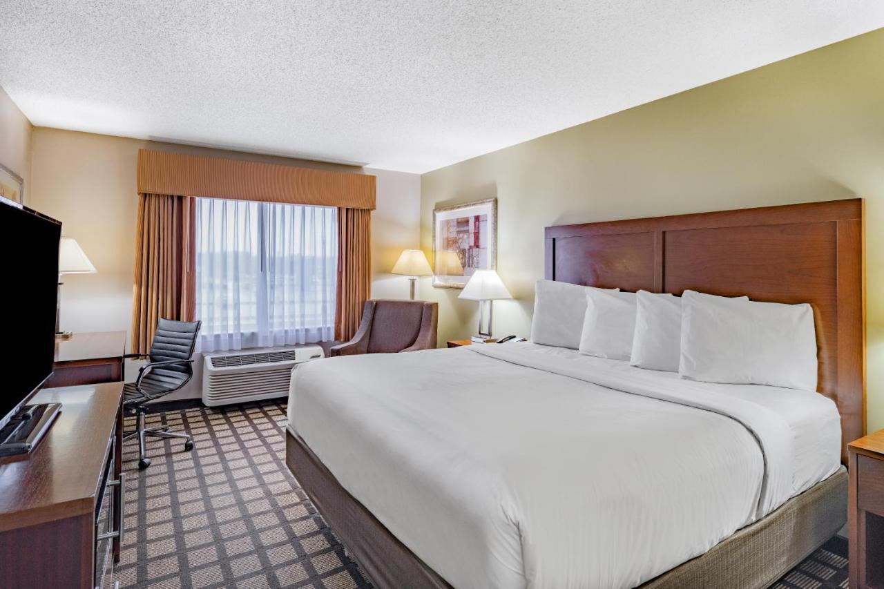 Deluxe King Room - Non-Smoking
