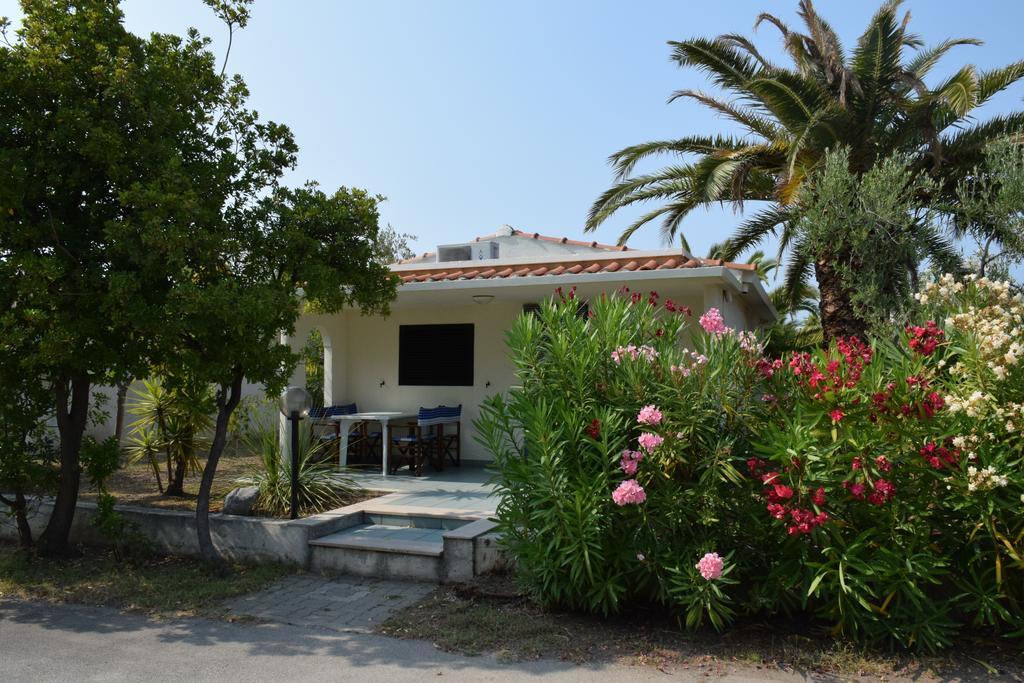 Villa con 2 Camere da Letto (2 Adulti + 2 Bambini)