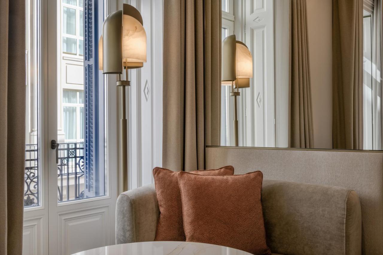 Premium Deluxe King Room with Balcony and City View