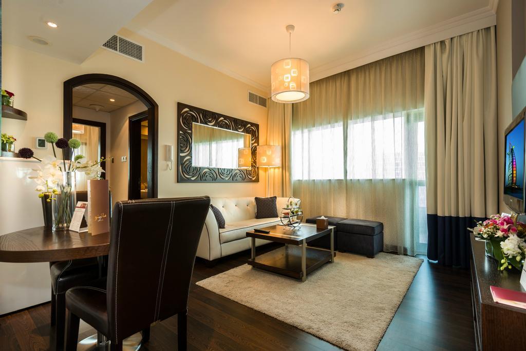 Executive Suite met 1 Slaapkamer met Twee Aparte Bedden
