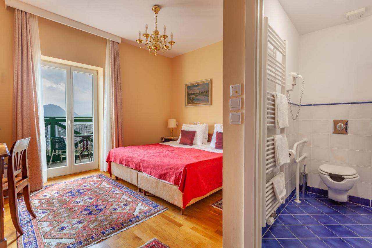 Chambre Double ou Lits Jumeaux avec Balcon - Vue sur Lac