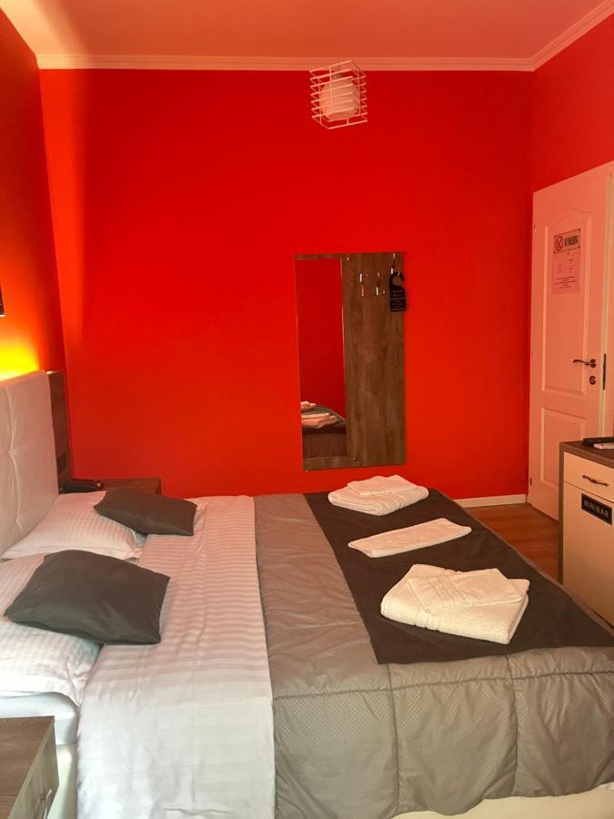 Budget Double Room,1341153539:JPEG