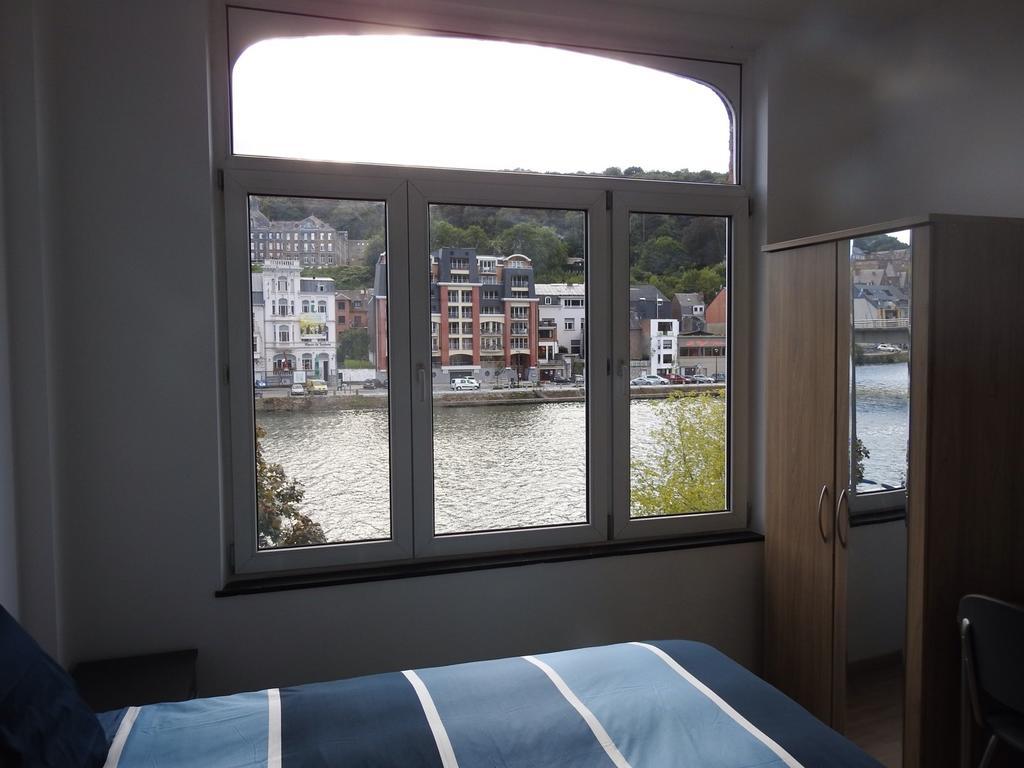 Chambre Familiale avec Salle de Bains Commune