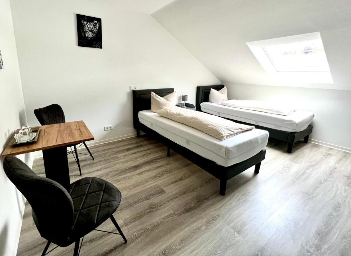 Grote Kamer met 2 Bedden