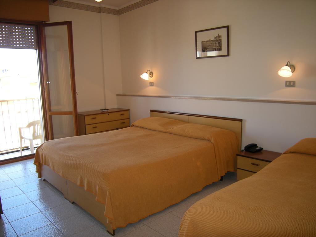Dreibettzimmer