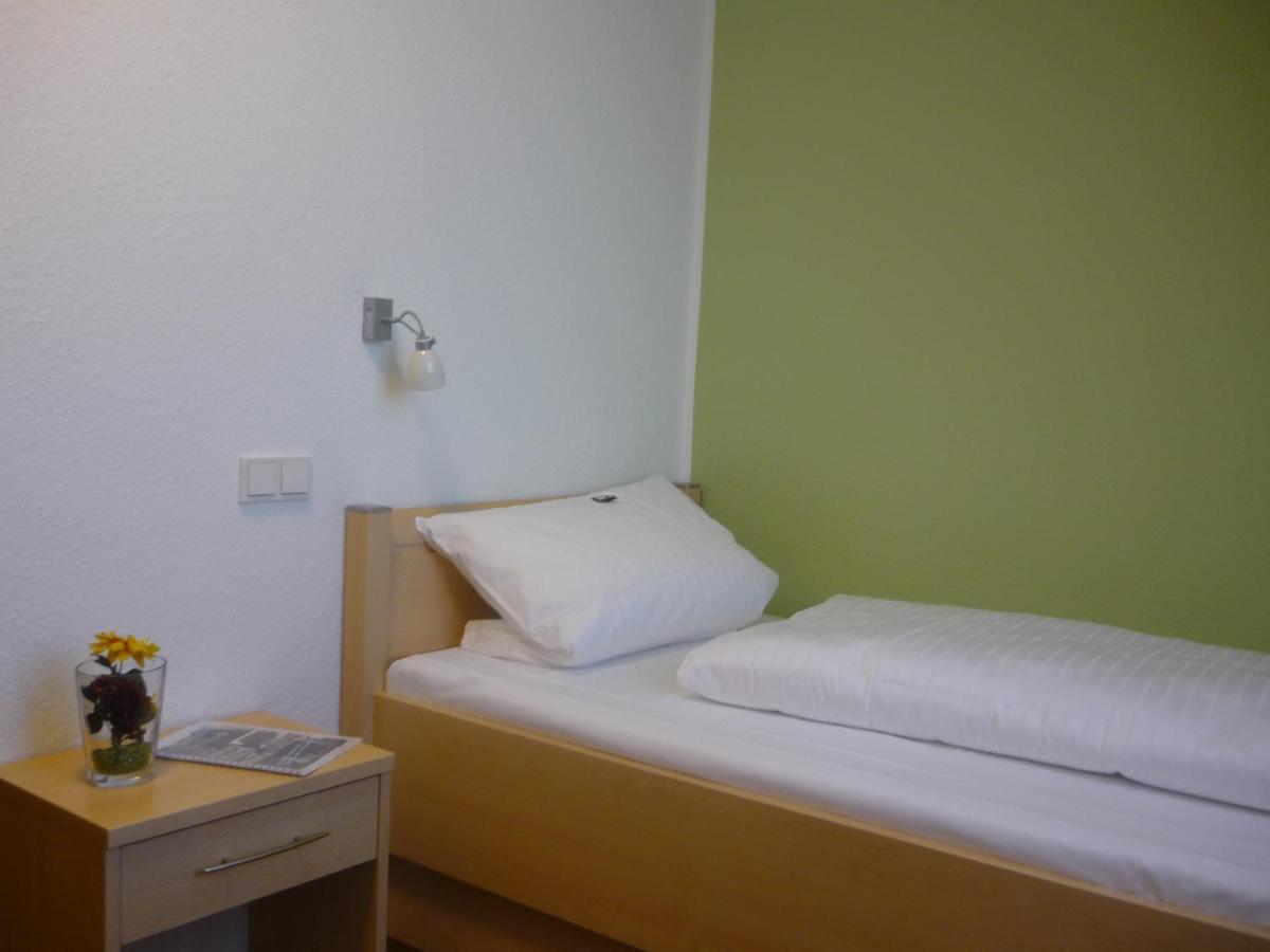 Single Room Private Bathroom,1349256771:JPEG