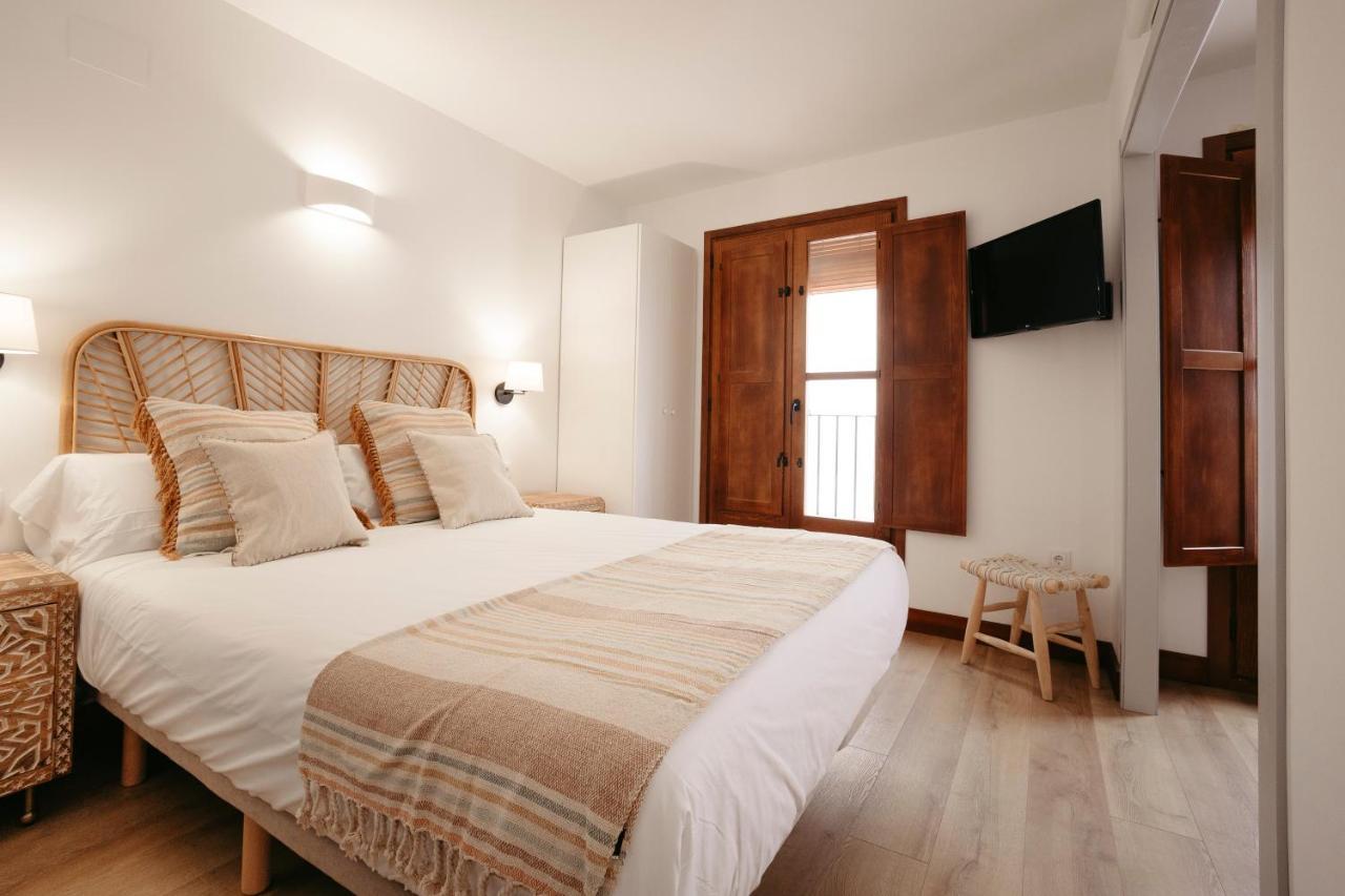 Habitación Doble Amplia con balcón