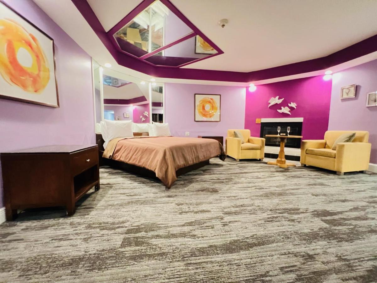 Suite with Private Pool