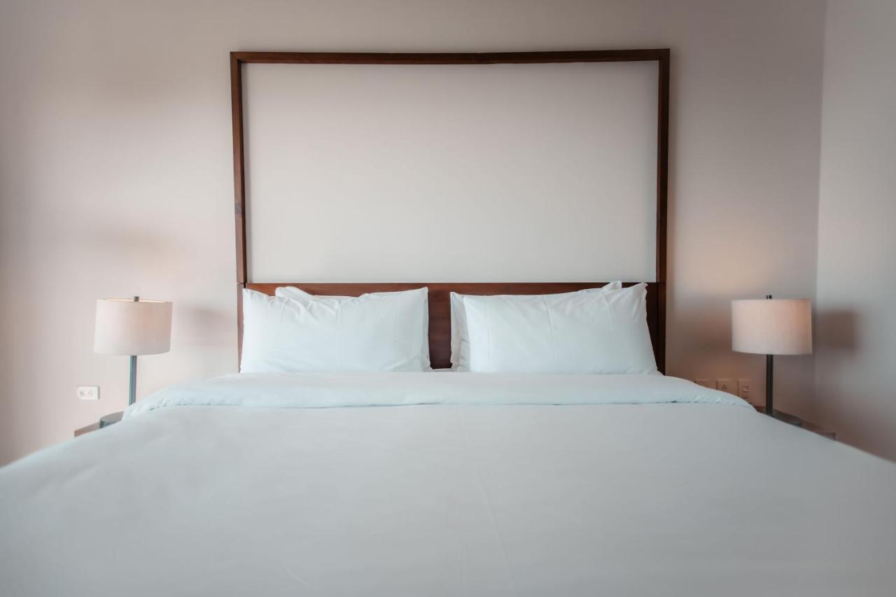 Concept King Room with Ocean View - Non-Smoking