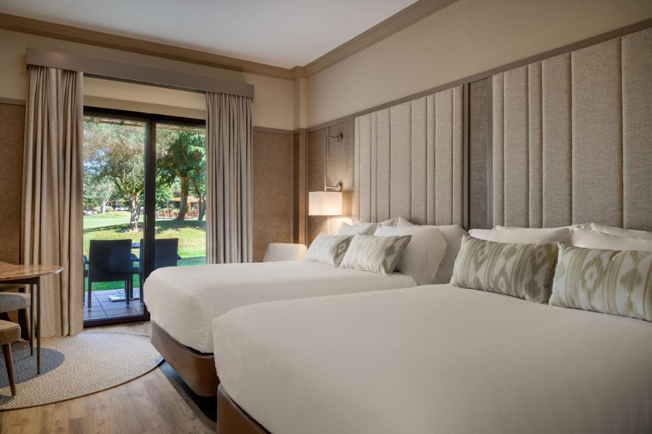 Deluxe Zimmer mit 2 Queensize-Betten und Gartenblick – bevorzugte Lage