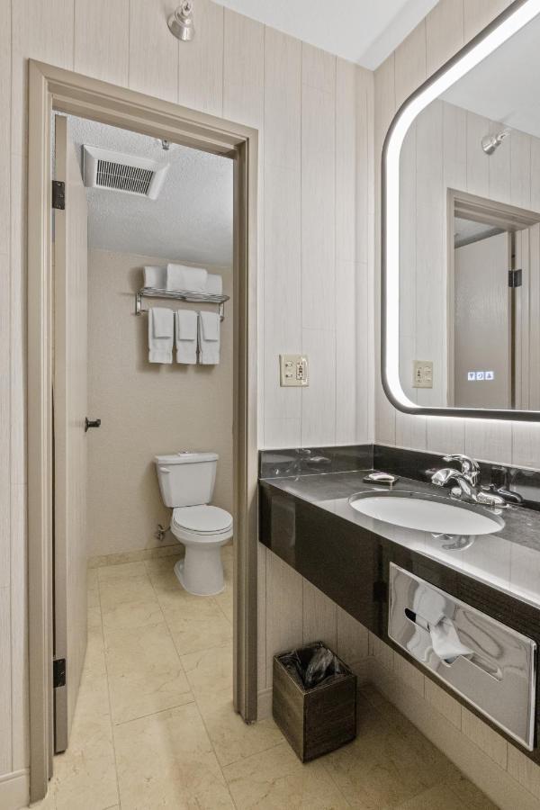 Double Queen Room