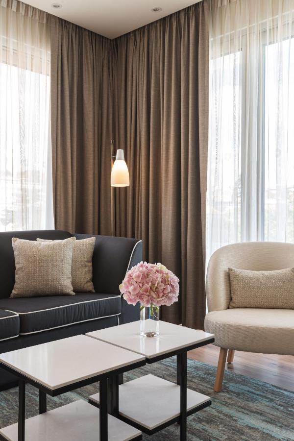 Suite Queen Deluxe com Vista Ponte