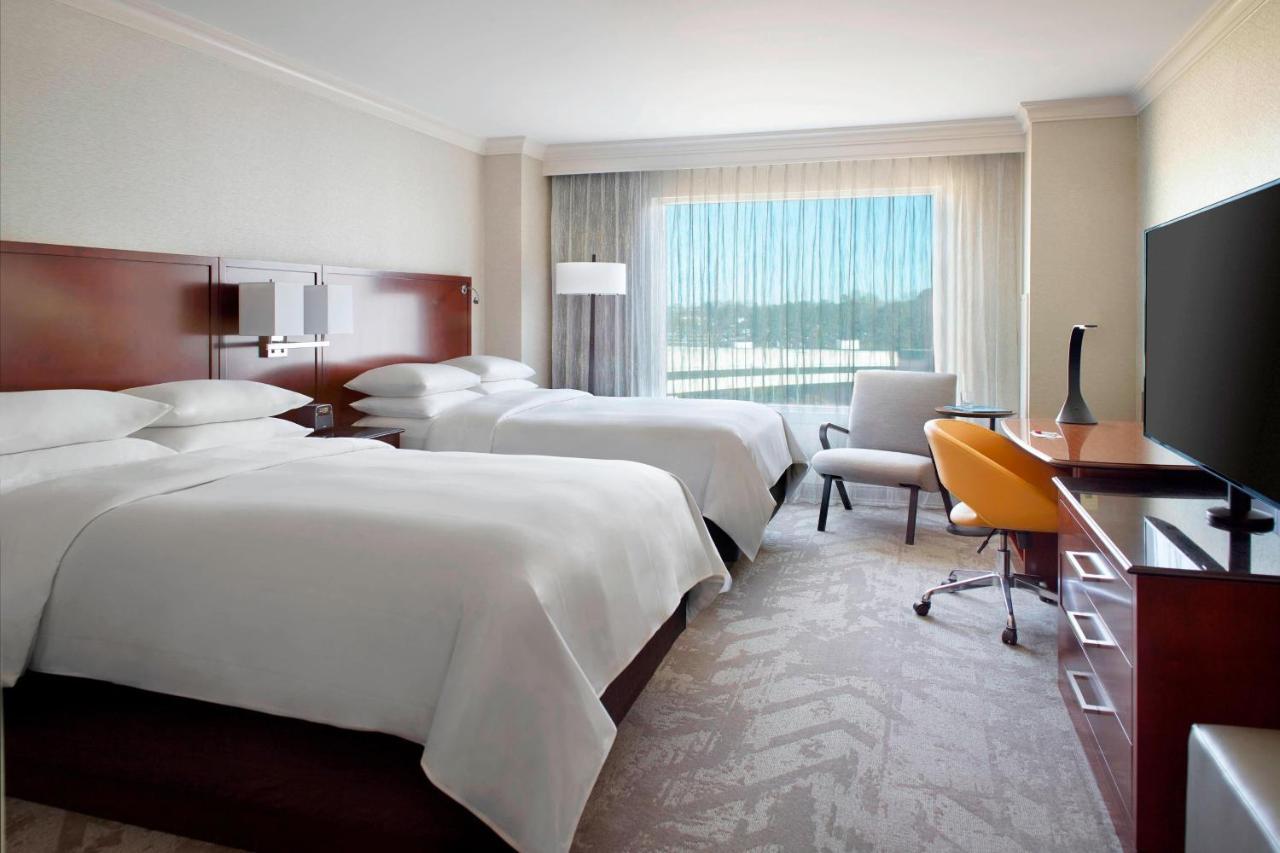 Guest Room with Two Double Beds