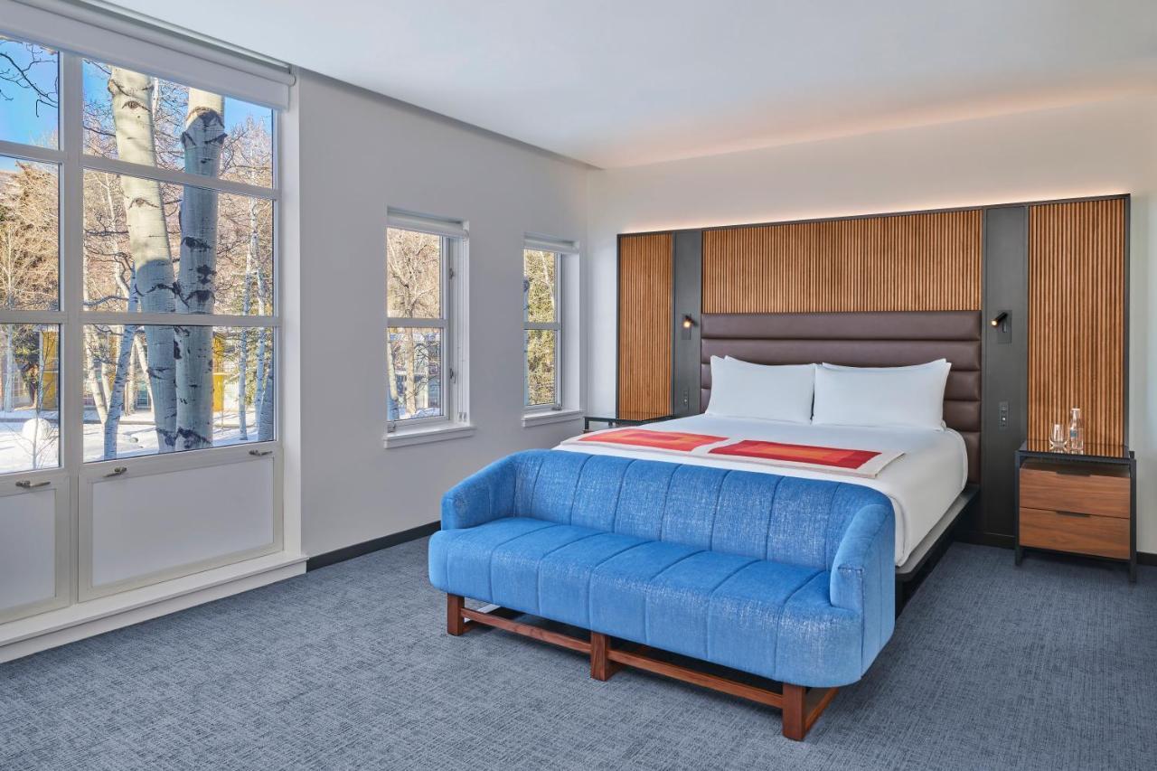 Deluxe Two Bedroom Mountain Suite,1356099032:JPEG