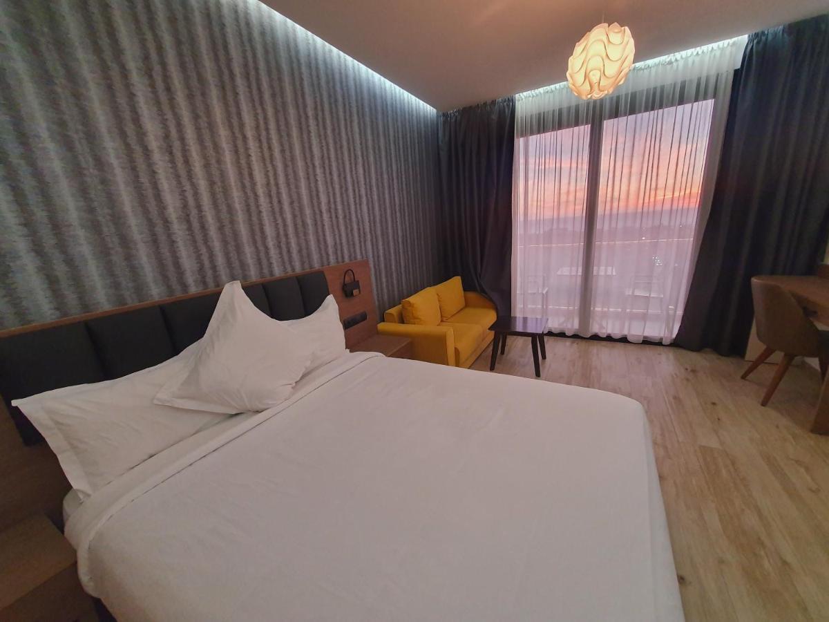 Suite Júnior com Varanda