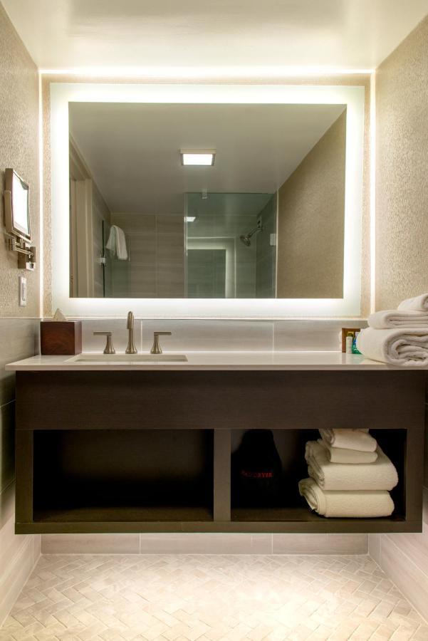 Standard Queen Room with Two Queen Beds - Communications and Mobility Accessible