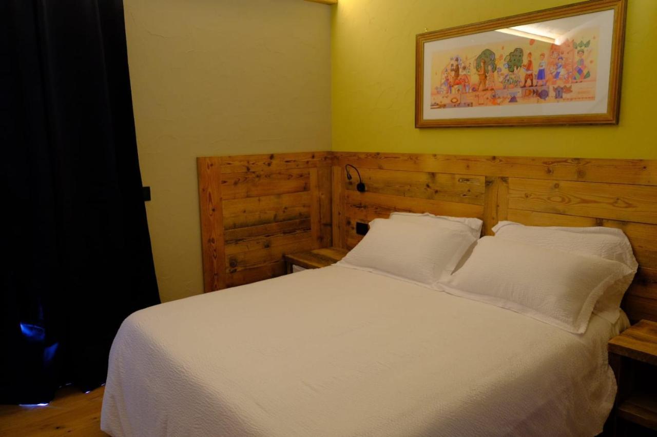 Chambre Deluxe (2 Adultes + 1 Enfant)