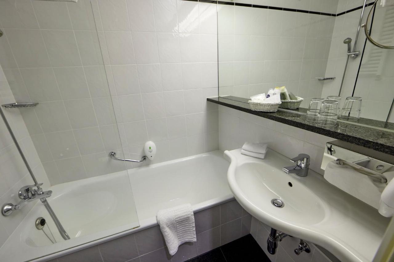 Comfort Single Room with Balcony,1359475793:JPEG