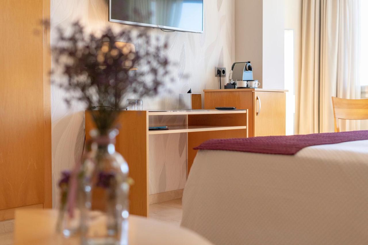 Junior Suite with Sea View,1651736594:JPEG