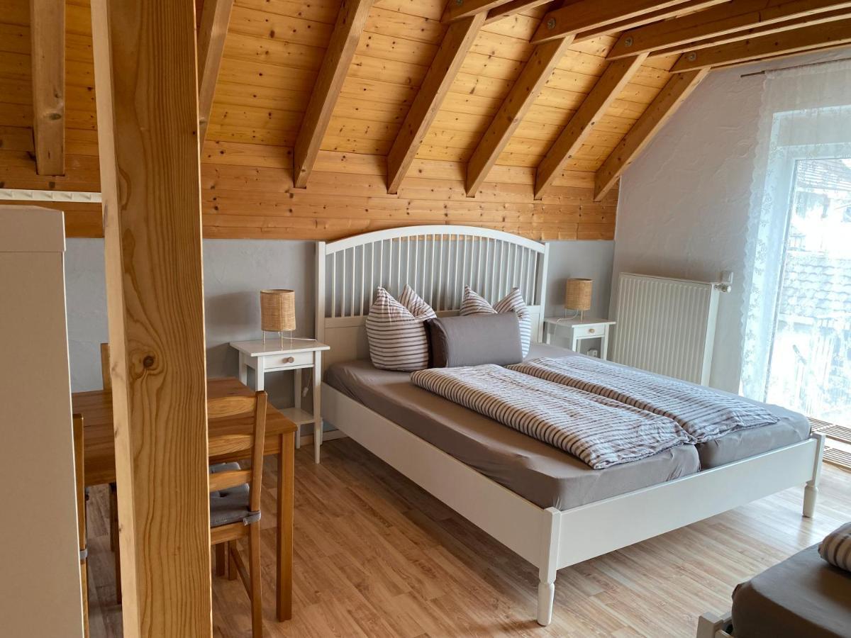 Doppelzimmer mit Balkon