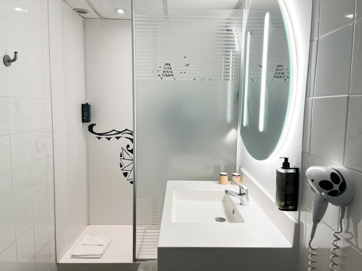 Twin Room,1685079921:JPEG