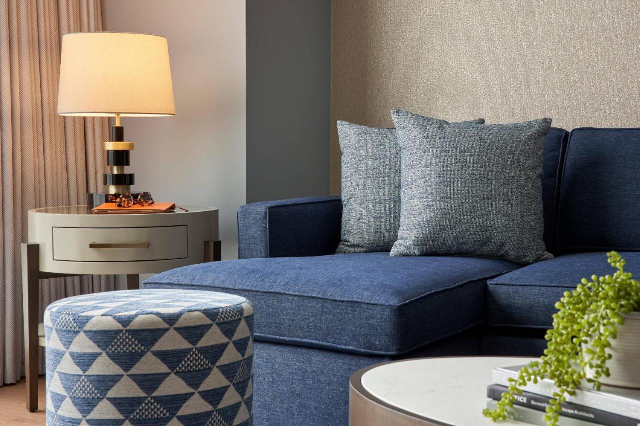 One Bedroom Executive suite king bed sofa bed,1539245209:JPEG