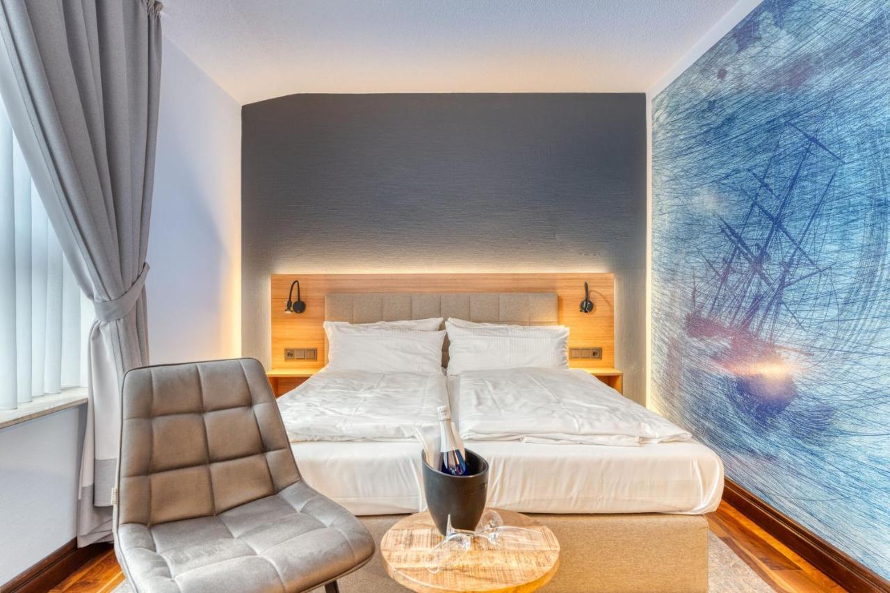 Double Room,1371121925:JPEG