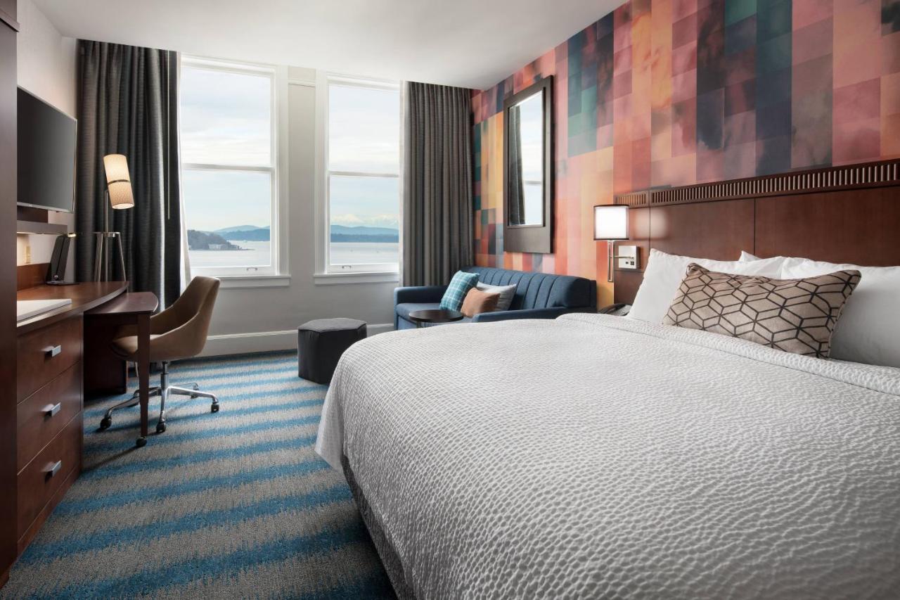 King Room with Sofa Bed