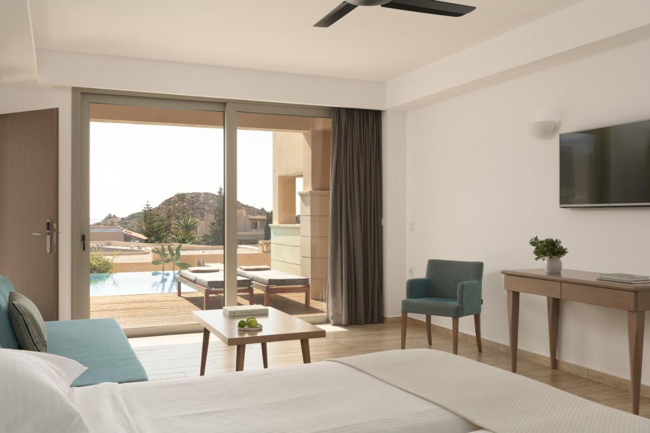 Junior Suite with Sea View - Private Pool (min. Age 14 Years Old)