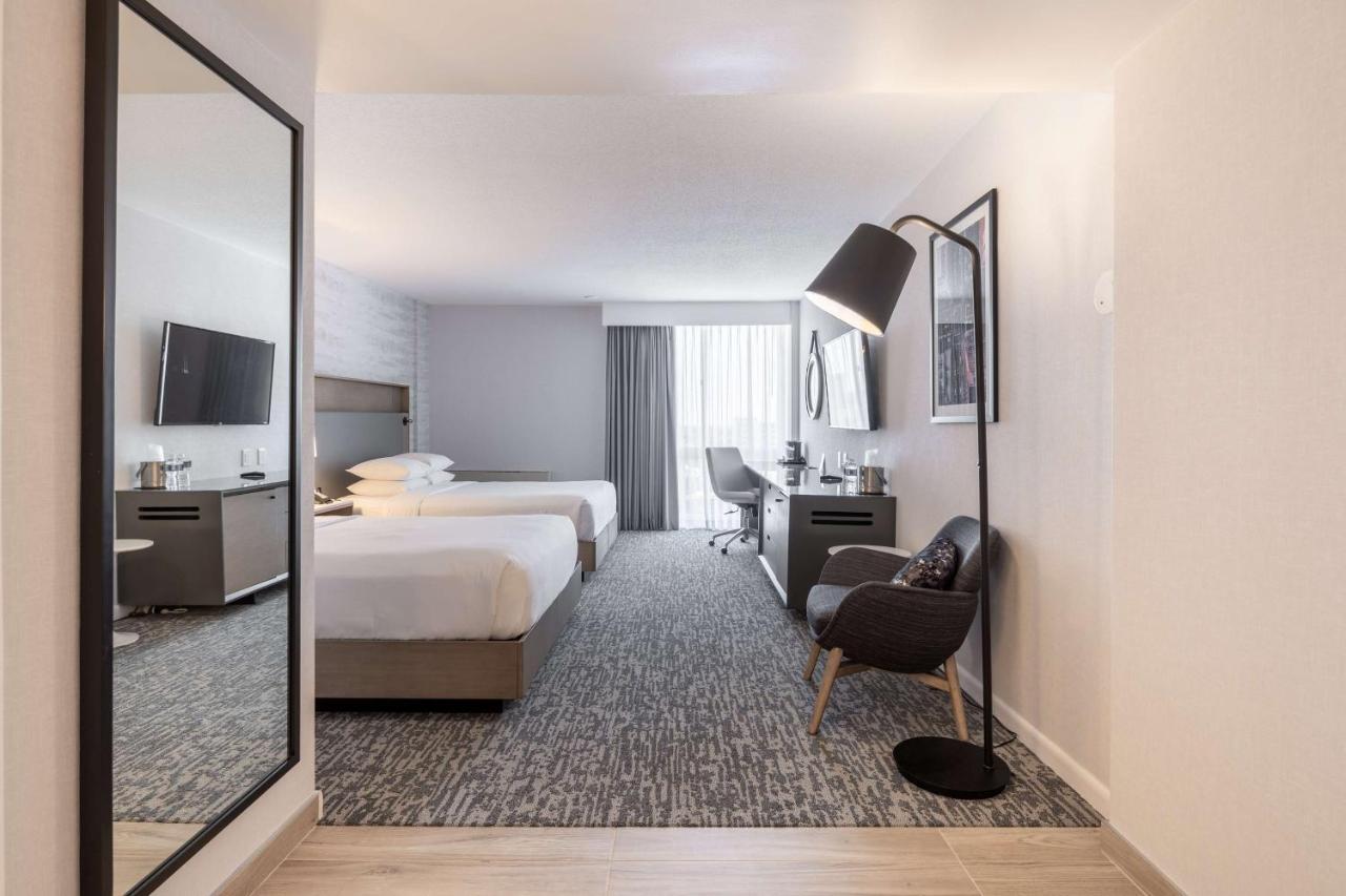 Zimmer mit 2 Queensize-Betten