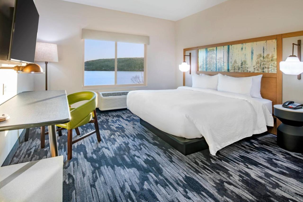 King Room with Lake View