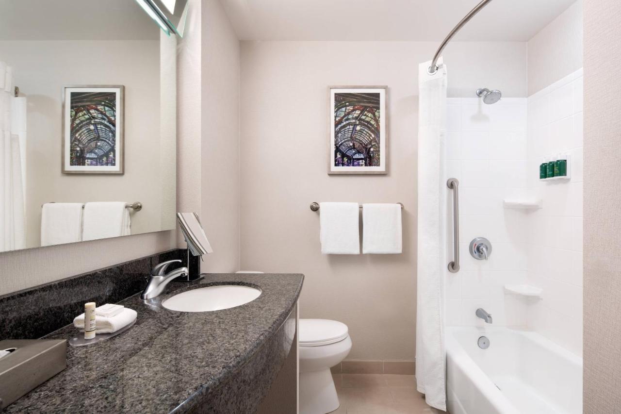 King Studio Apartment